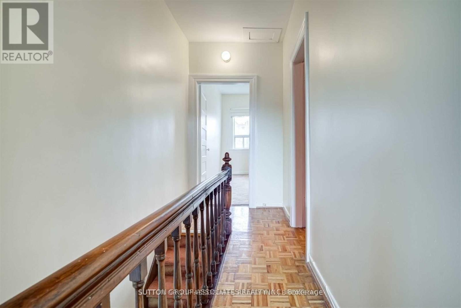 491 Roxton Road, Toronto, Ontario  M6G 3R5 - Photo 14 - C12945722