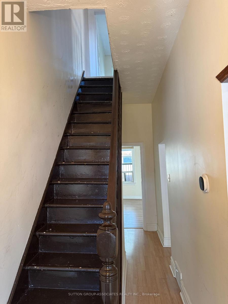 491 Roxton Road, Toronto, Ontario  M6G 3R5 - Photo 13 - C12945722