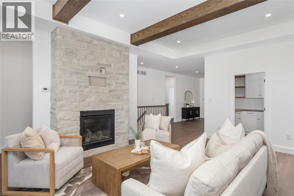 3503 Paul Crescent, Plympton-Wyoming photo 10
