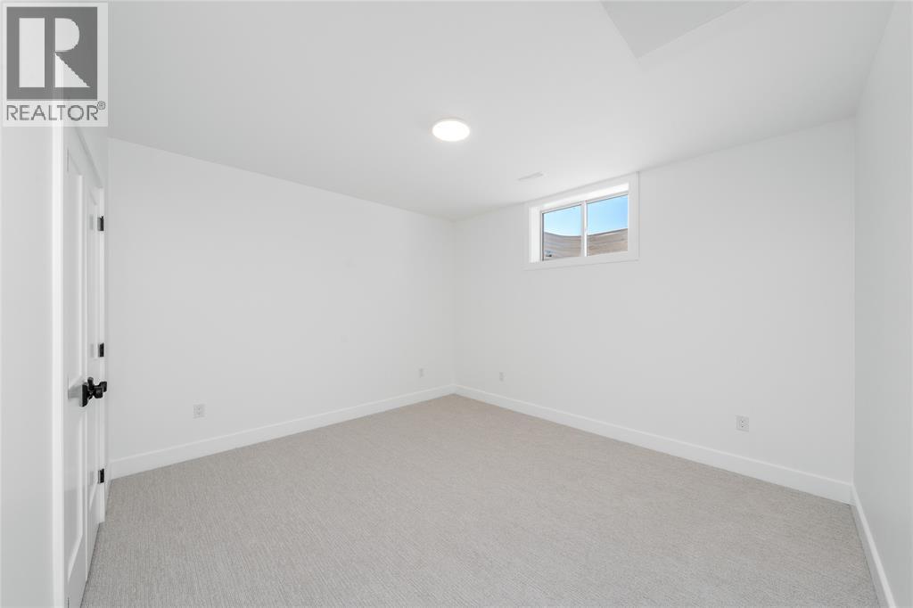 3503 Paul Crescent, Plympton-Wyoming photo 34