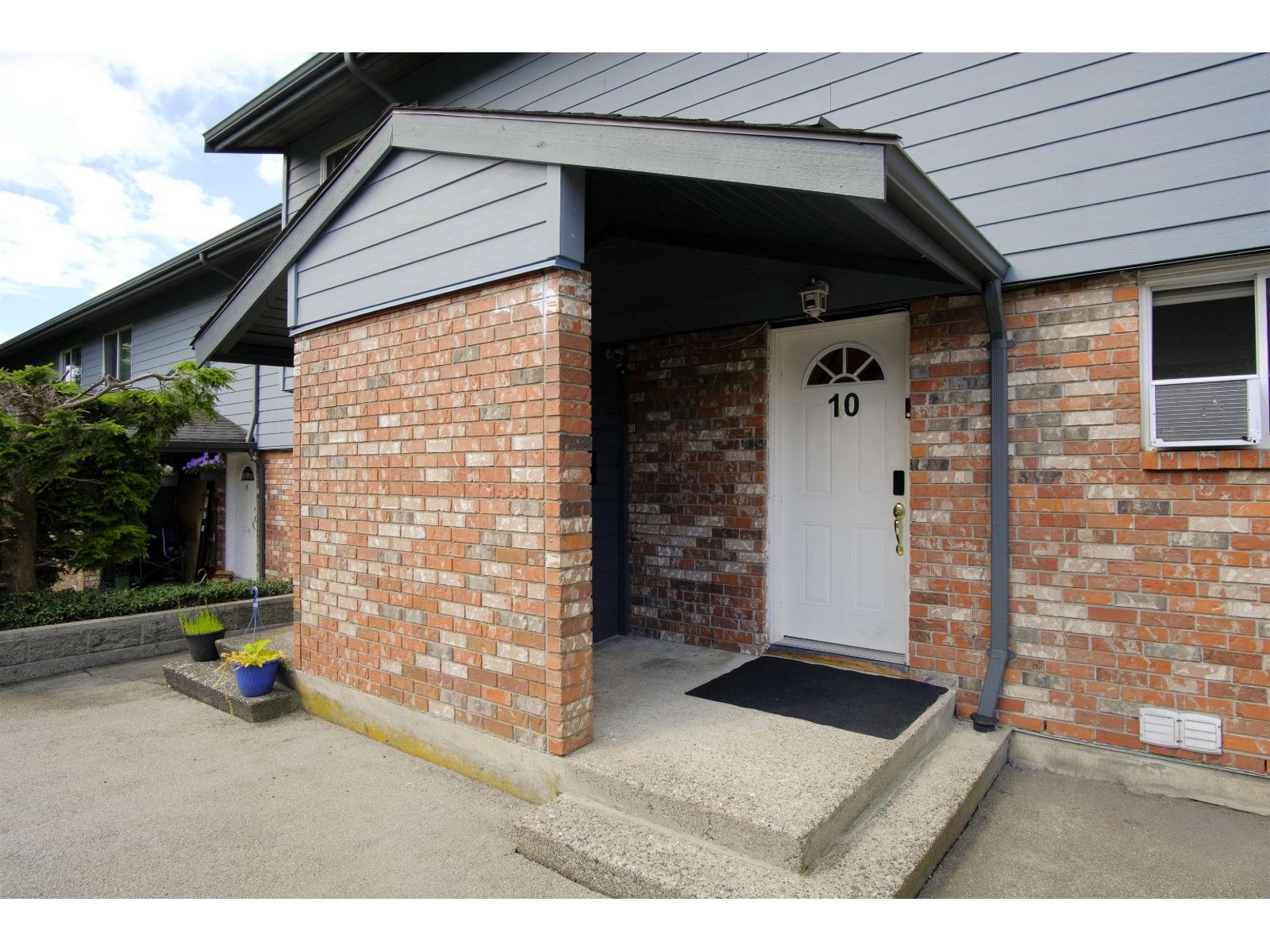 10 10736 Guildford Drive, Surrey, British Columbia  V3R 1W6 - Photo 3 - R3124049