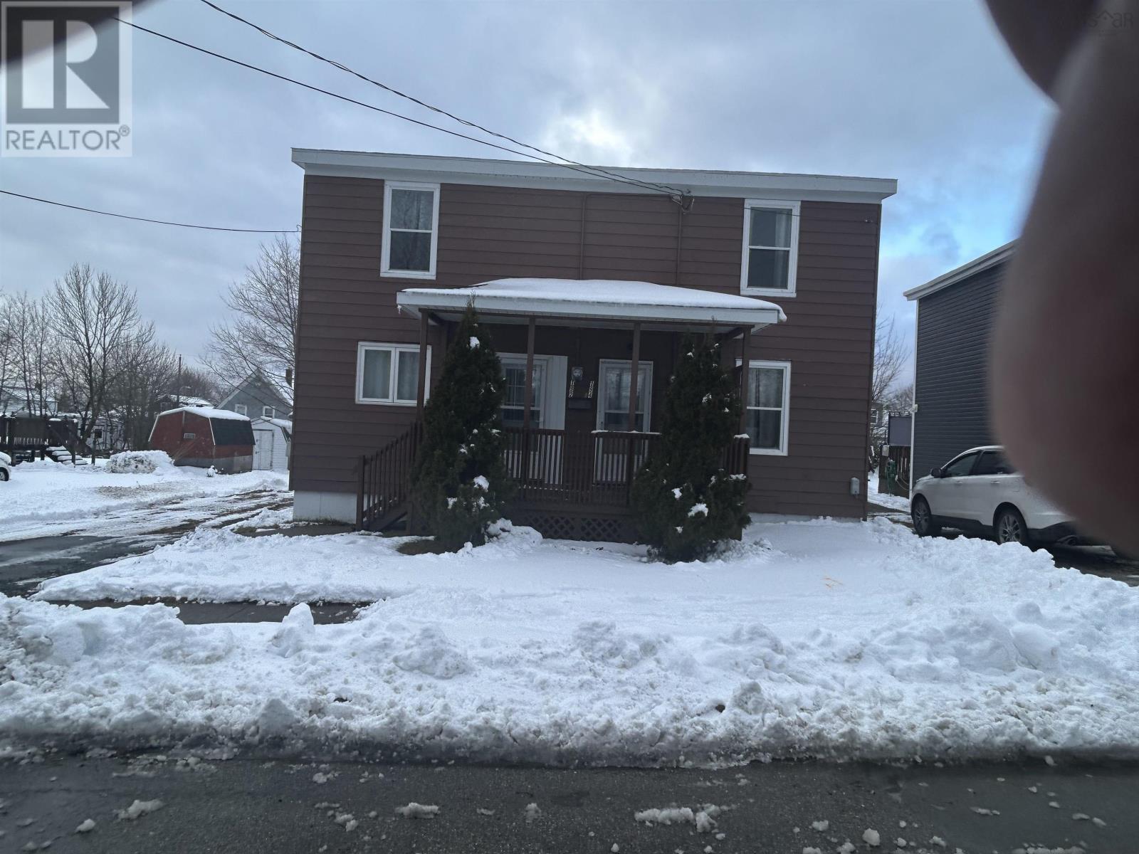 192-194 Gatacre Street, Sydney, Nova Scotia  B1N 1Z2 - Photo 2 - 202601117