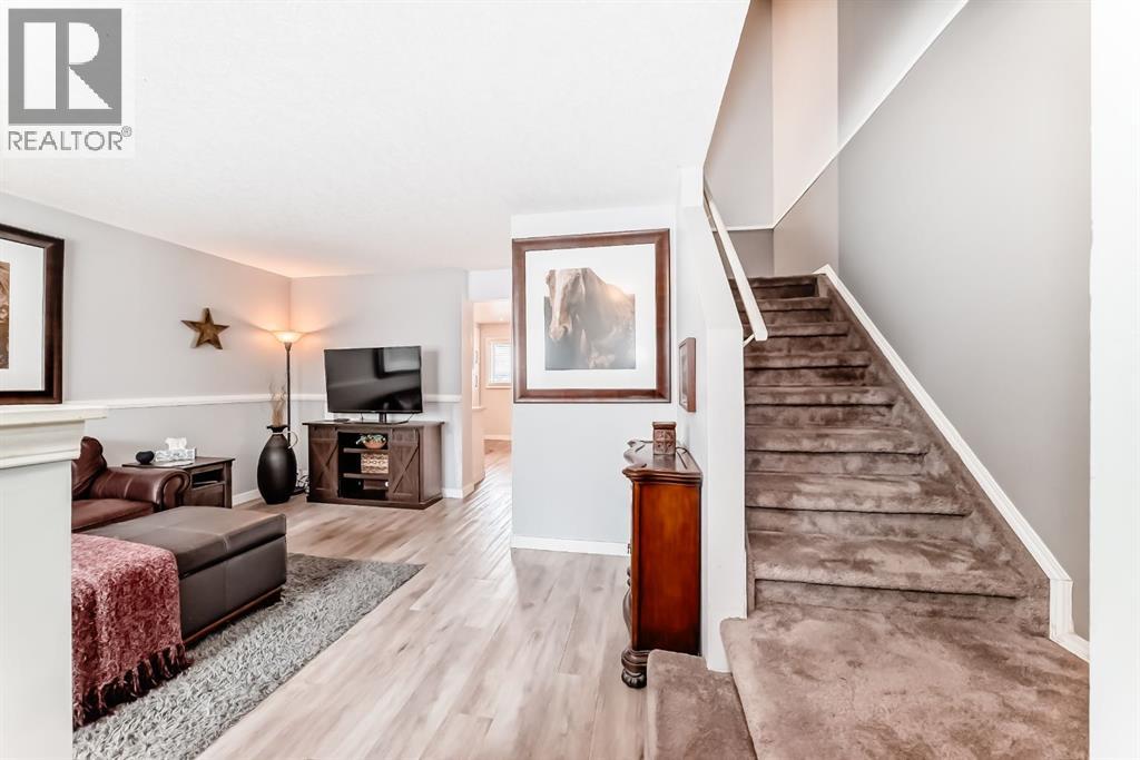 11, 800 Bowcroft Place, Cochrane, Alberta  T4C 1B9 - Photo 7 - A2309978