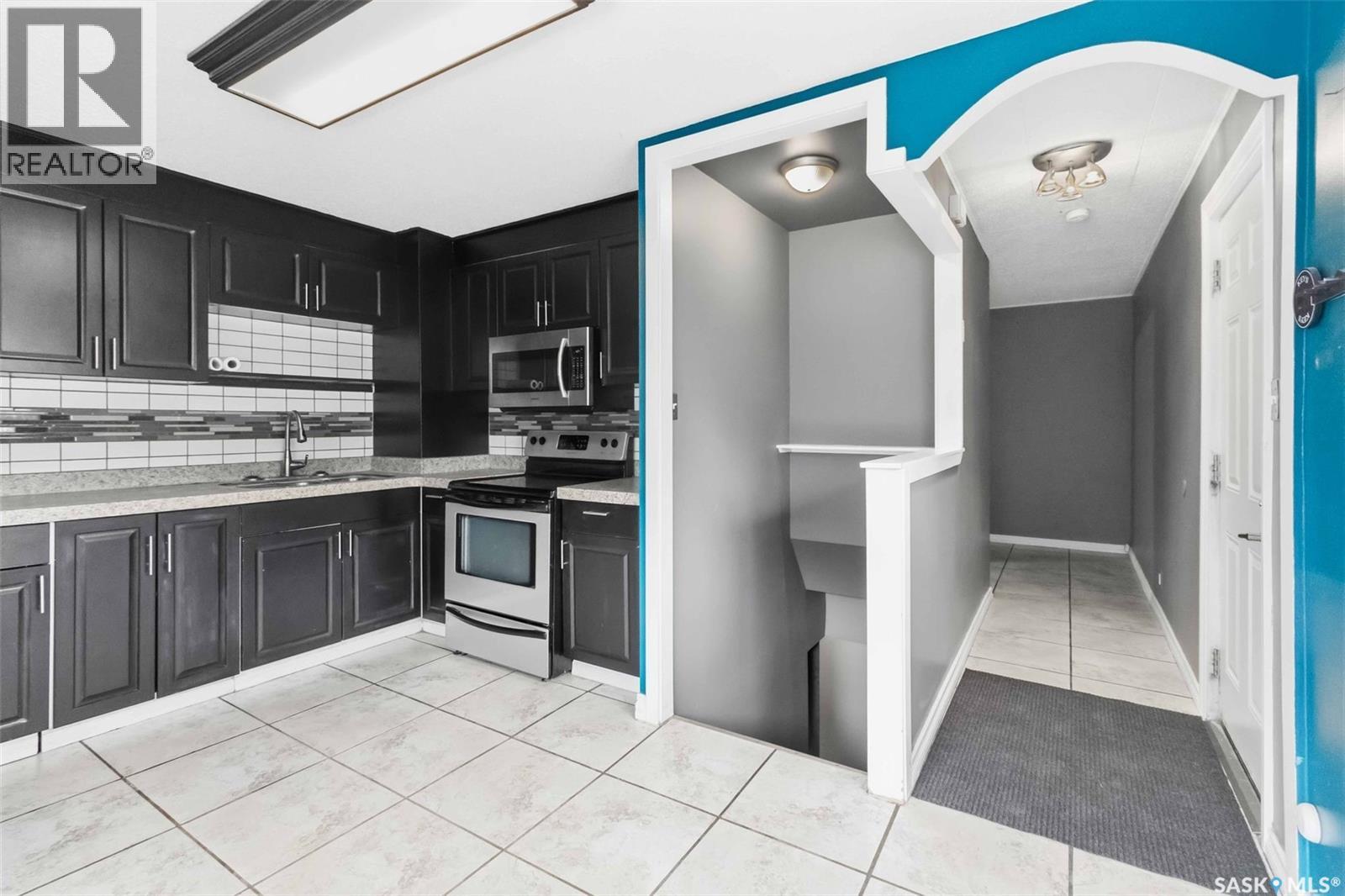 445 U Avenue S, Saskatoon, Saskatchewan  S7M 3B3 - Photo 5 - SK036066