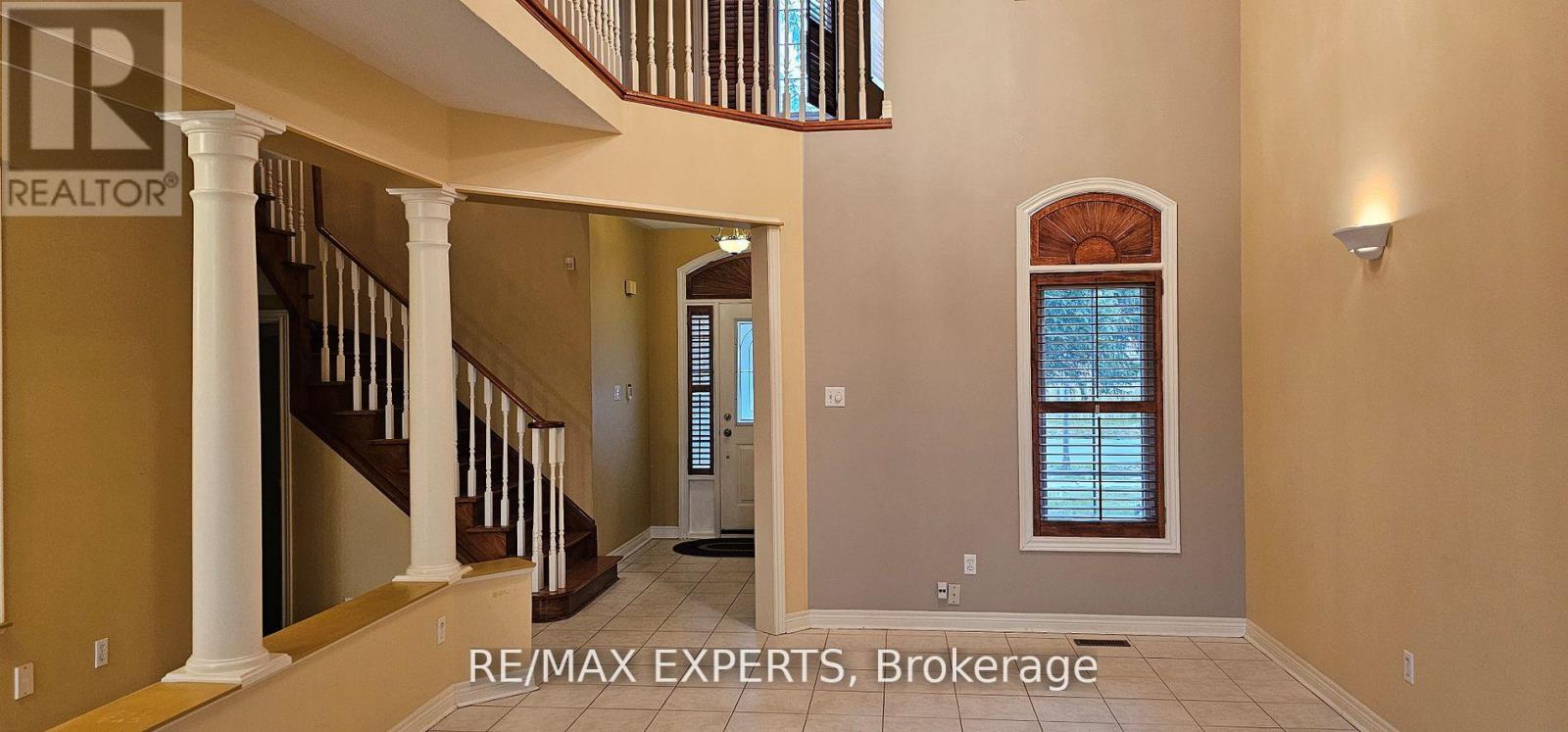 Main Floor - 221 Matthew Drive, Vaughan, Ontario  L4L 9B1 - Photo 5 - N13135514