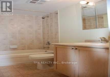 1201 - 39 Oneida Crescent, Richmond Hill, Ontario  L4B 4T9 - Photo 4 - N13135564