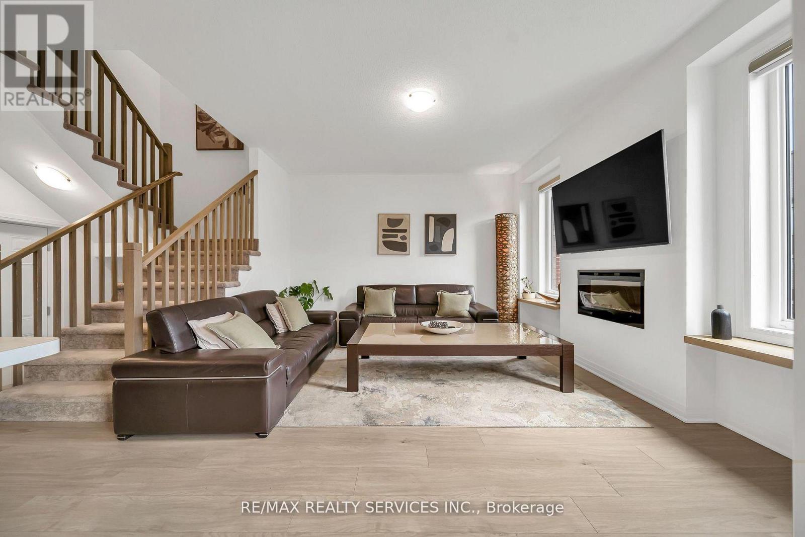 104 Sagewood Avenue, Barrie, Ontario  L9J 0K5 - Photo 7 - S13135512
