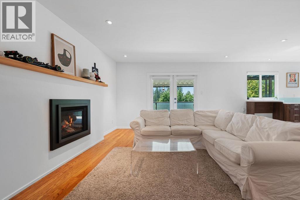 707 E Braemar Road, North Vancouver, British Columbia  V7N 4G1 - Photo 3 - R3119998