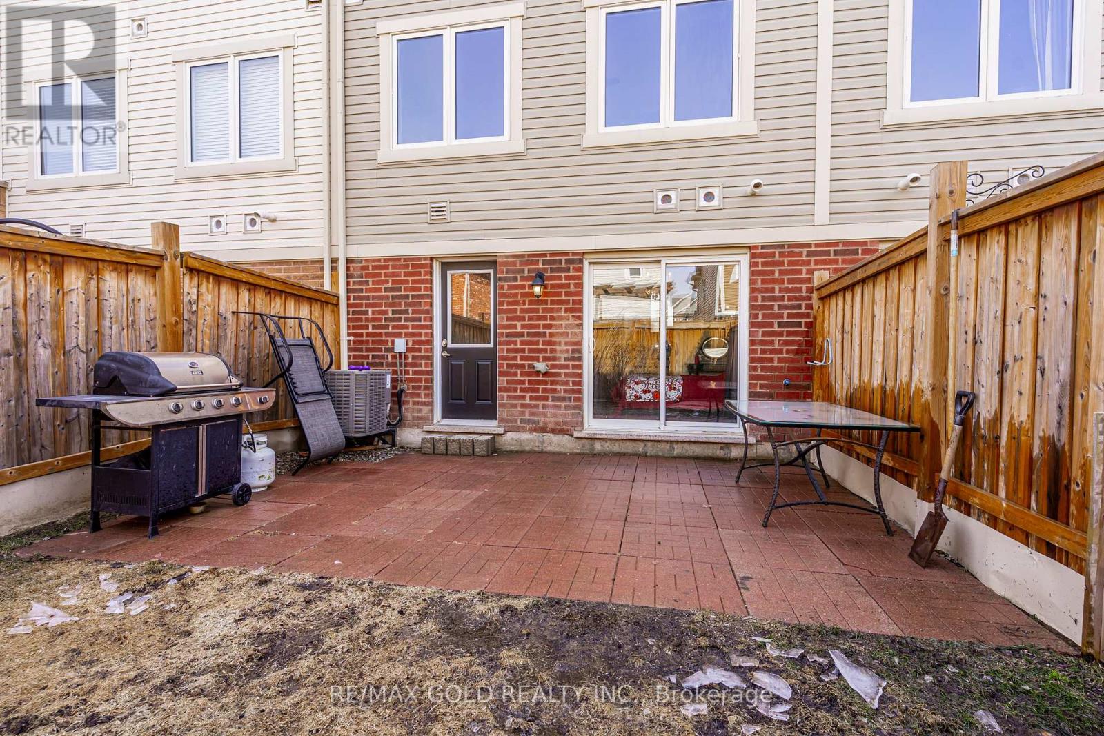 84 Vanhorne Close, Brampton, Ontario  L7A 0X9 - Photo 30 - W13135524