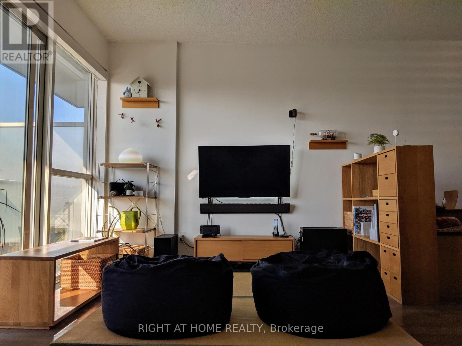 612 - 15 James Finlay Way, Toronto, Ontario  M3M 0B3 - Photo 4 - W13135598