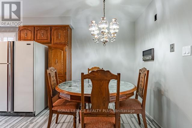 1400 Bough Beeches Boulevard, Mississauga, Ontario  L4W 3B5 - Photo 18 - W13135620