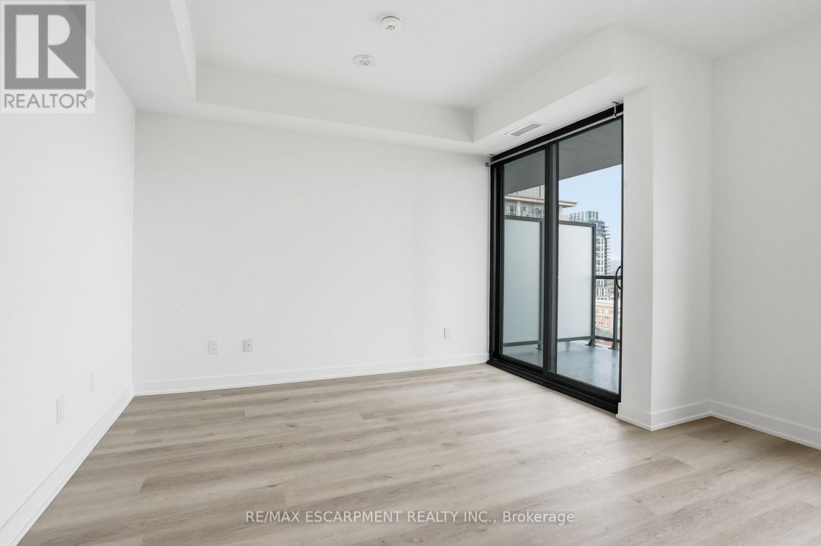 1002 - 2075 Lakeshore Road, Burlington, Ontario  L7R 0H3 - Photo 11 - W13135634