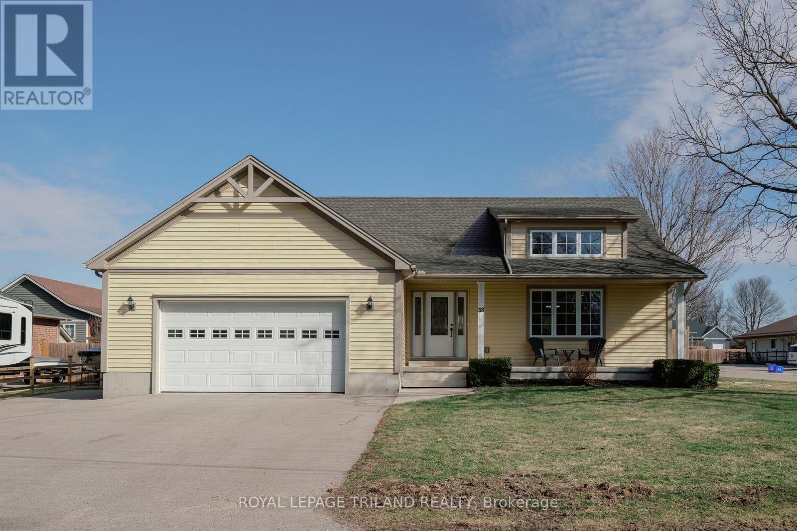 38 Fulton Street, Bayham, Ontario  N0J 1Z0 - Photo 2 - X13135764