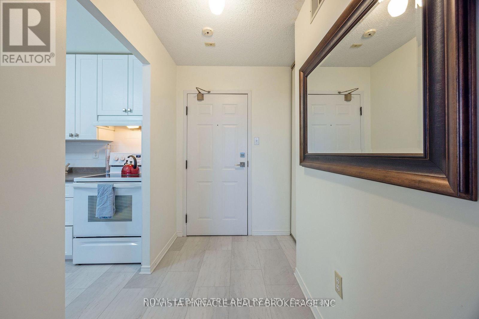 408 - 30 Chapman Court, London North, Ontario  N6G 4Y4 - Photo 5 - X13135872