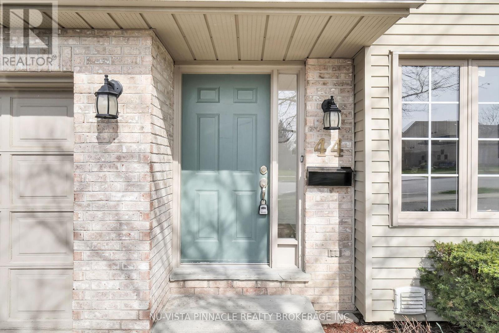 44 - 410 Ambleside Drive, London North, Ontario  N6G 4Y3 - Photo 1 - X13135880