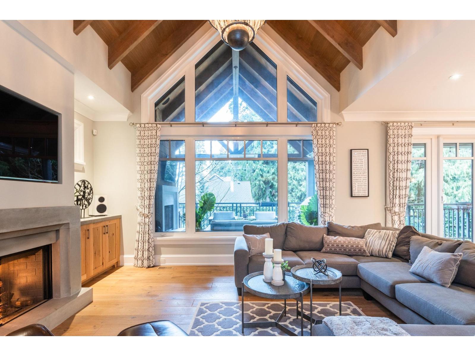 2615 Dogwood Drive, Surrey, British Columbia V4A 3K4 - Photo 5 - R3123816