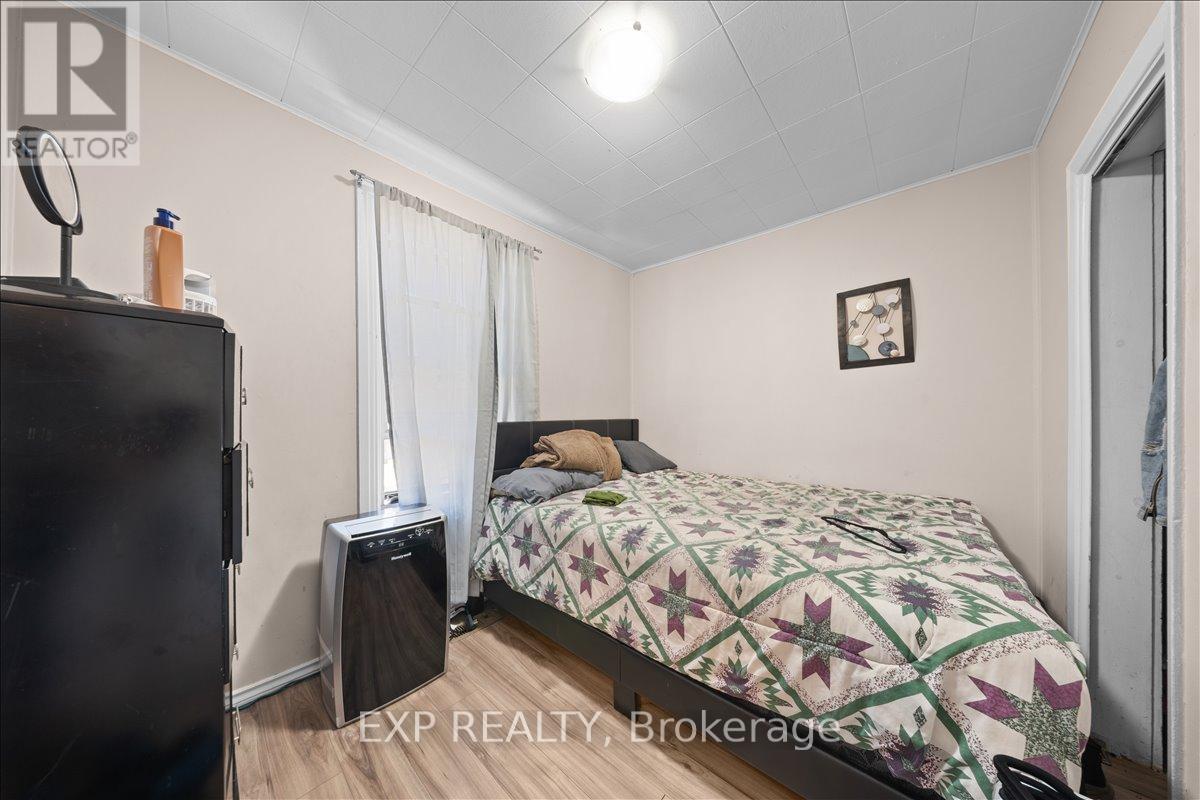 208 Montfort Street, Ottawa, Ontario  K1L 5P4 - Photo 17 - X13135748
