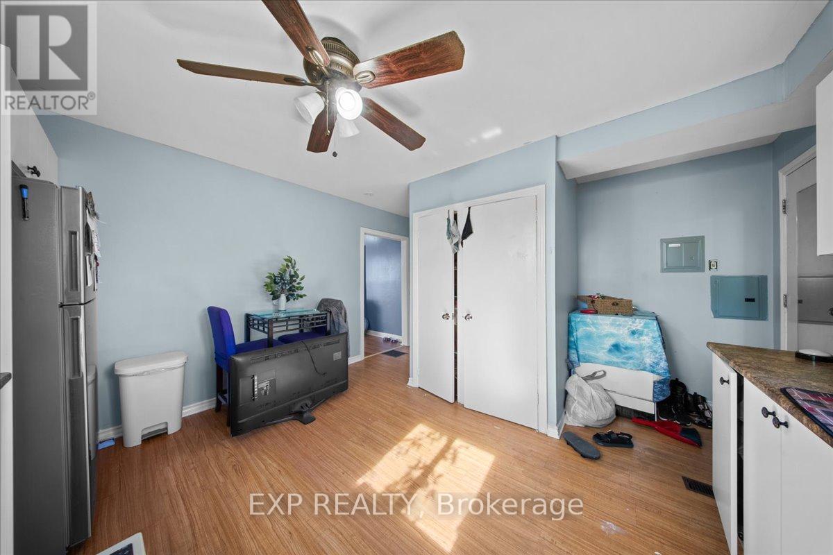 208 Montfort Street, Ottawa, Ontario  K1L 5P4 - Photo 7 - X13135748