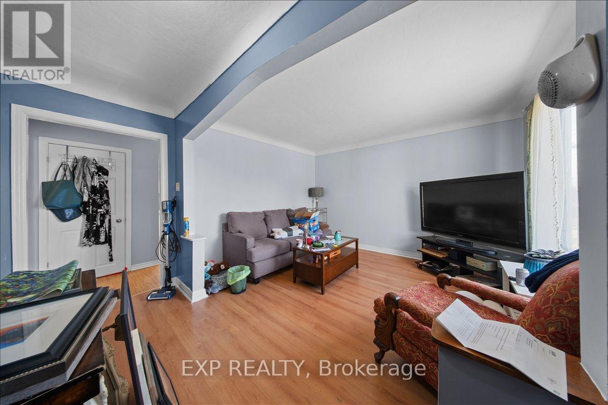 208 Montfort Street, Ottawa, Ontario  K1L 5P4 - Photo 9 - X13135748