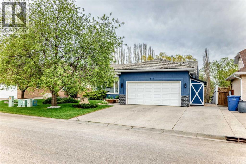 260 Westchester Way, Chestermere, Alberta  T1X 1E2 - Photo 2 - A2310153