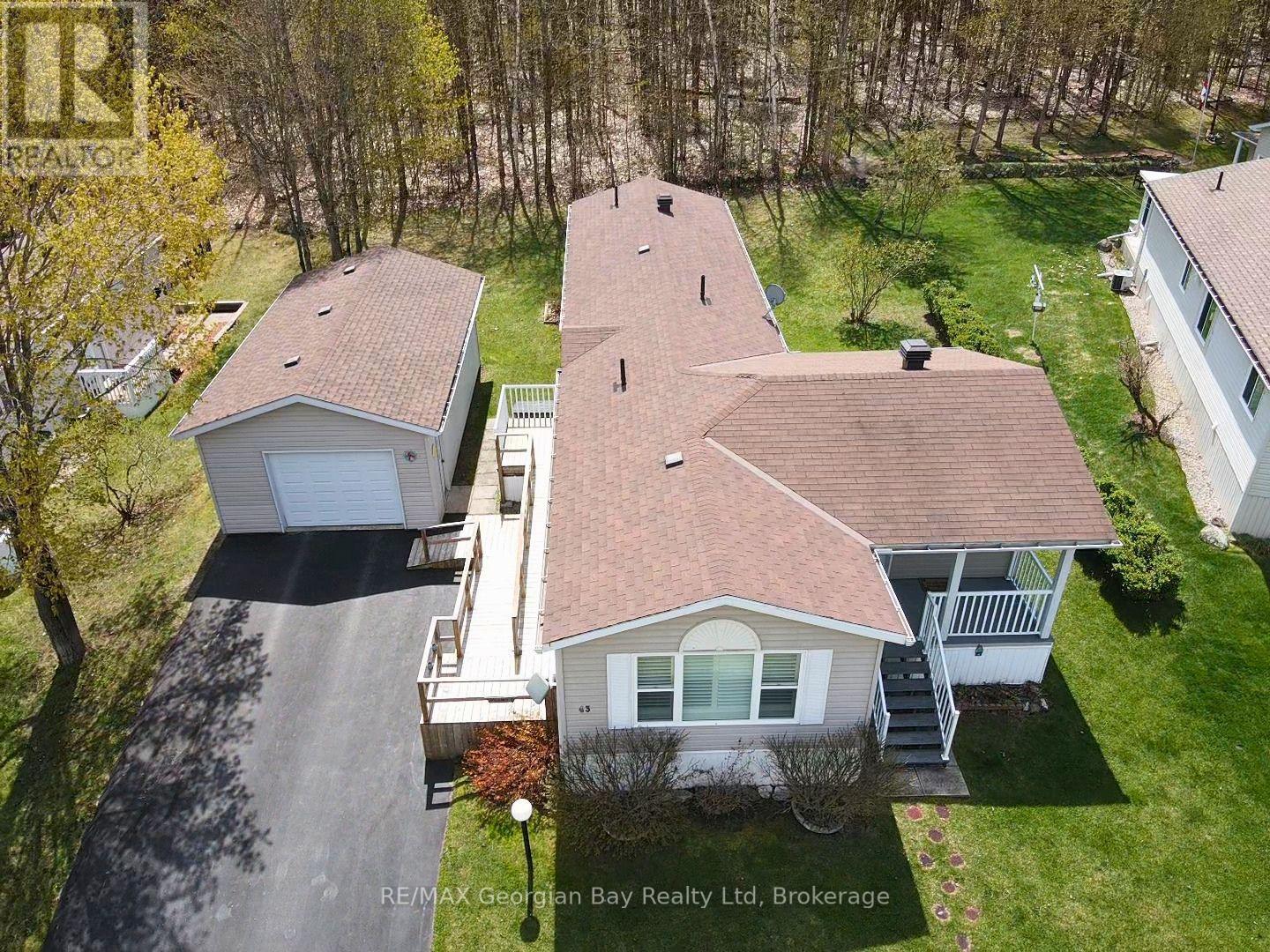 43 Highland Ave - 5411 Elliott Side Road, Tay, Ontario  L4R 4K3 - Photo 17 - S12940546