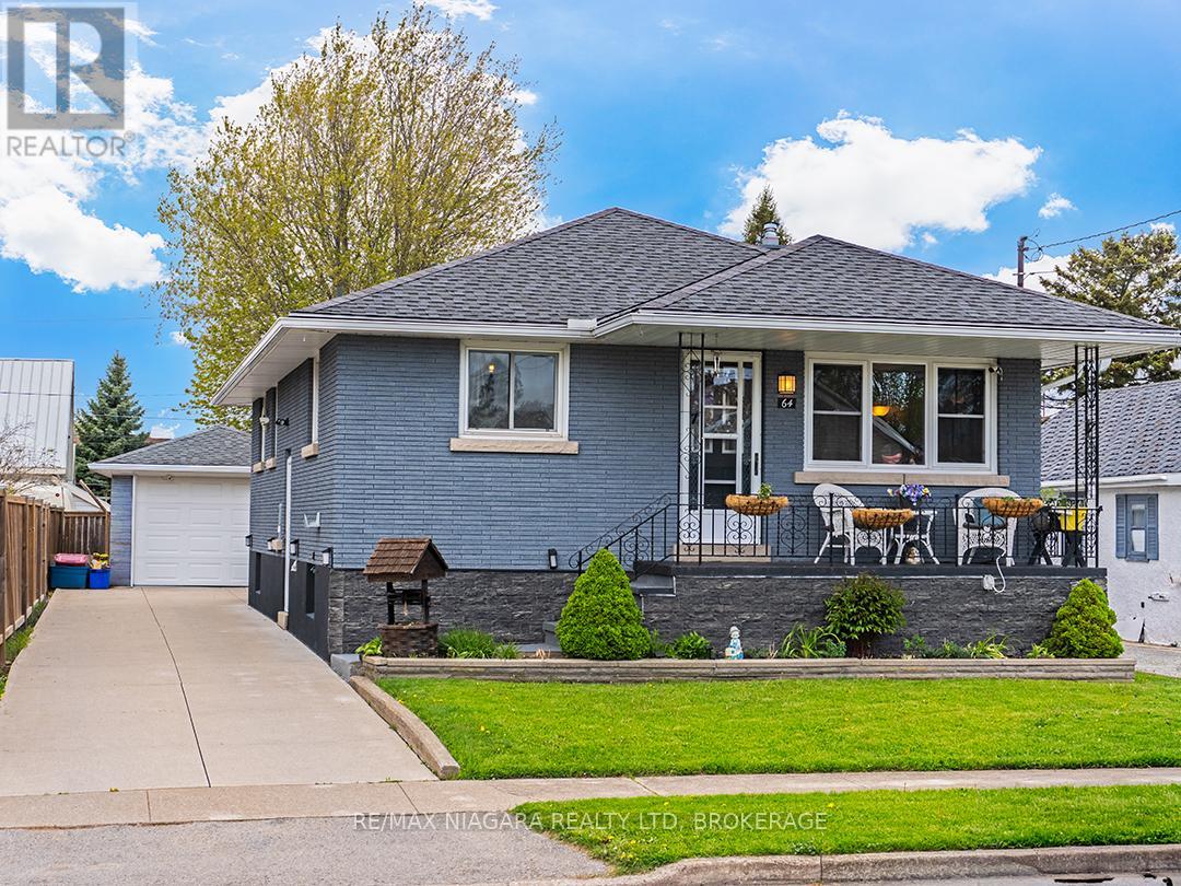 64 Christmas Street, Port Colborne, Ontario  L3K 1M5 - Photo 1 - X13136000
