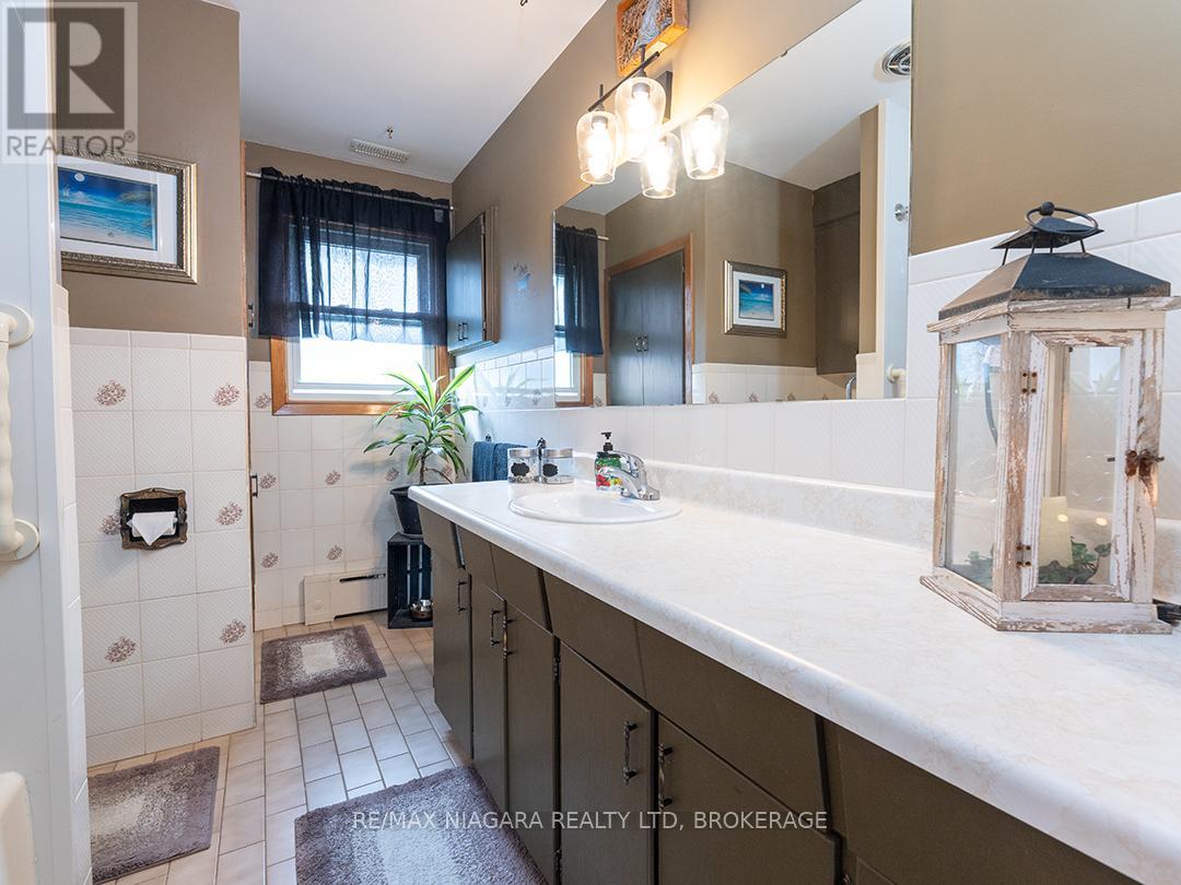 64 Christmas Street, Port Colborne, Ontario  L3K 1M5 - Photo 17 - X13136000