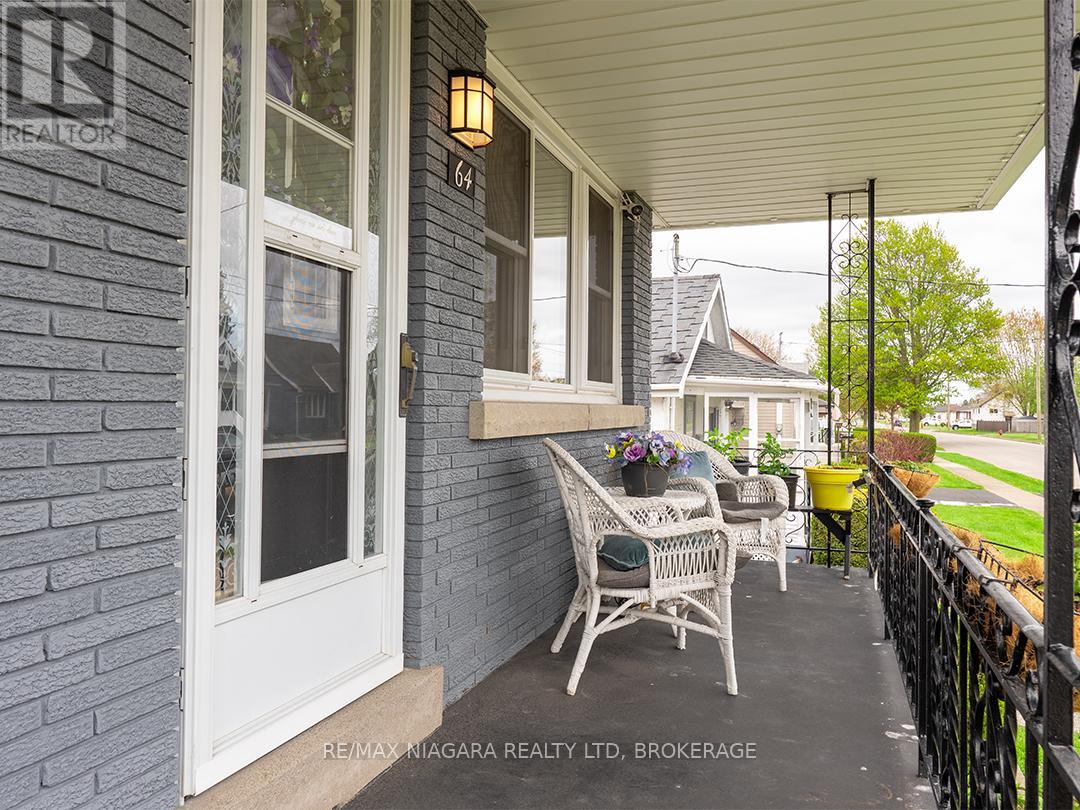 64 Christmas Street, Port Colborne, Ontario  L3K 1M5 - Photo 2 - X13136000
