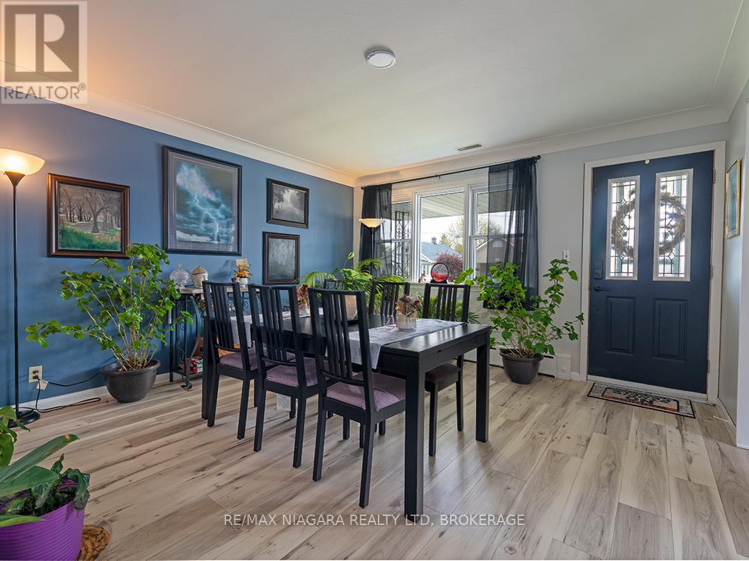 64 Christmas Street, Port Colborne, Ontario  L3K 1M5 - Photo 3 - X13136000