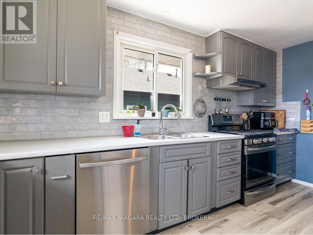 64 Christmas Street, Port Colborne, Ontario  L3K 1M5 - Photo 7 - X13136000