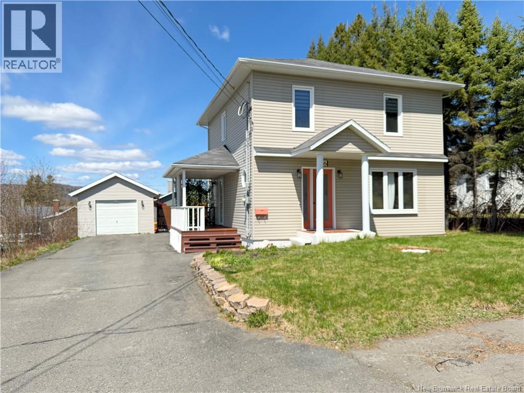 96 44e Avenue, Edmundston, New Brunswick  E3V 3A3 - Photo 1 - NB139442