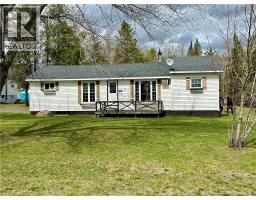 12 Hazelton Road, doaktown, New Brunswick