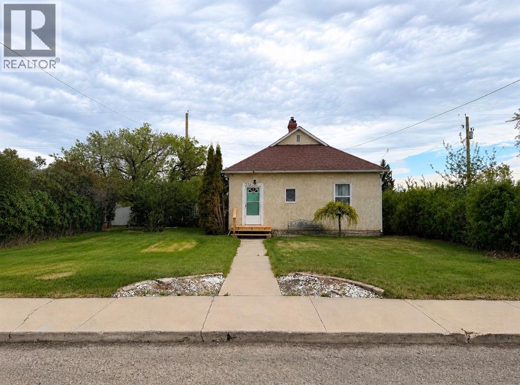 370 18 St, Fort Macleod, Alberta  T0L 0Z0 - Photo 1 - A2311412