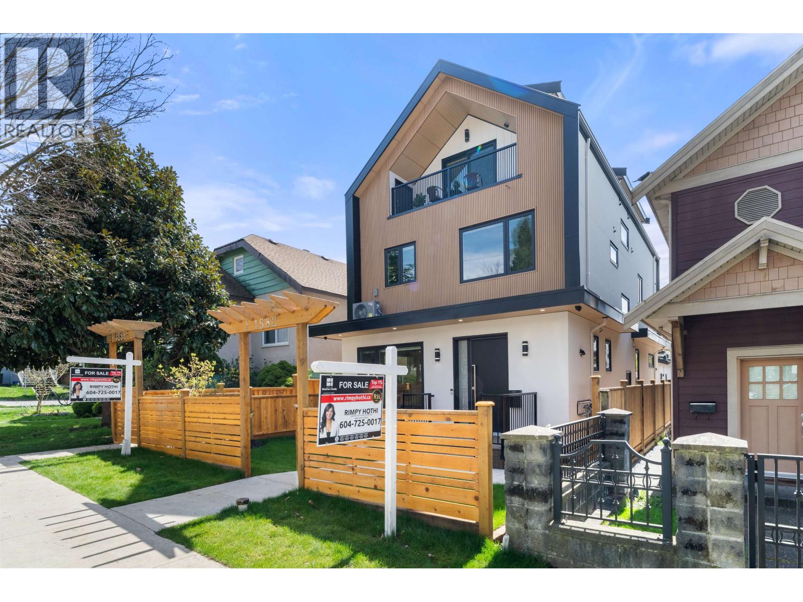 1 1582 E 2nd Avenue, Vancouver, British Columbia  V5N 1C7 - Photo 2 - R3104140