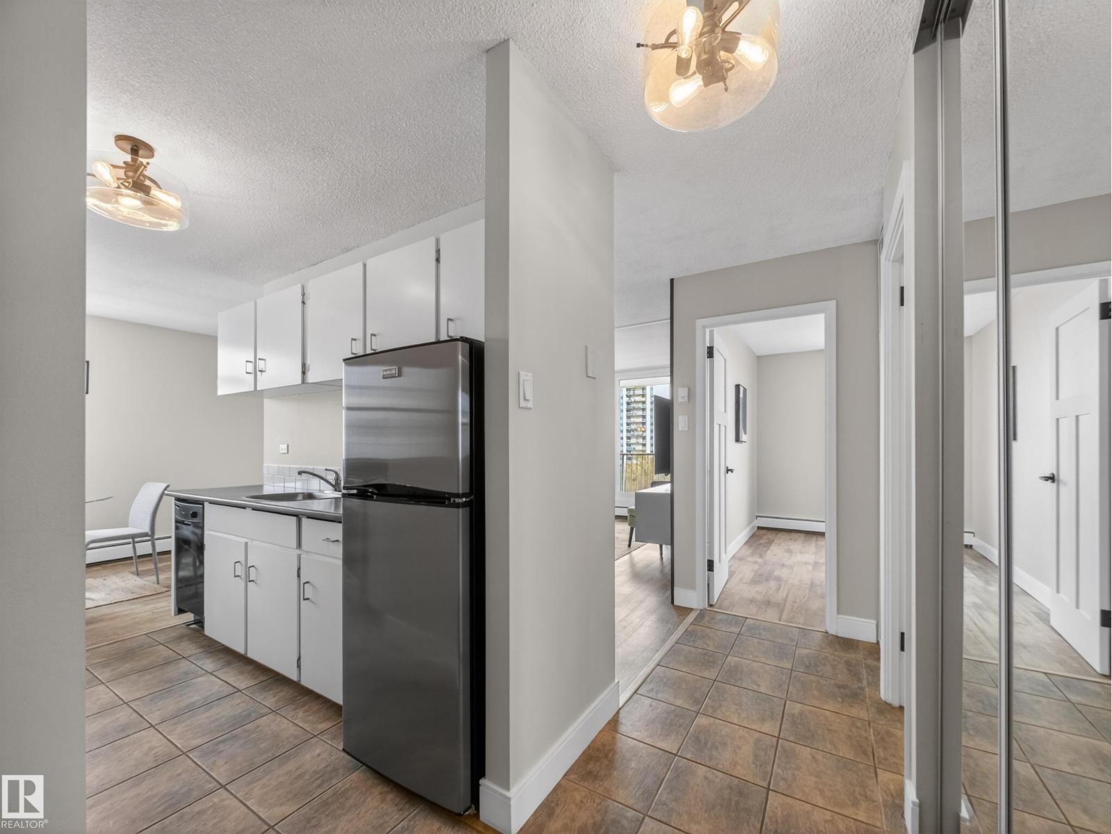#907 9930 113 St Nw, Edmonton, Alberta  T5K 1N6 - Photo 6 - E4488090