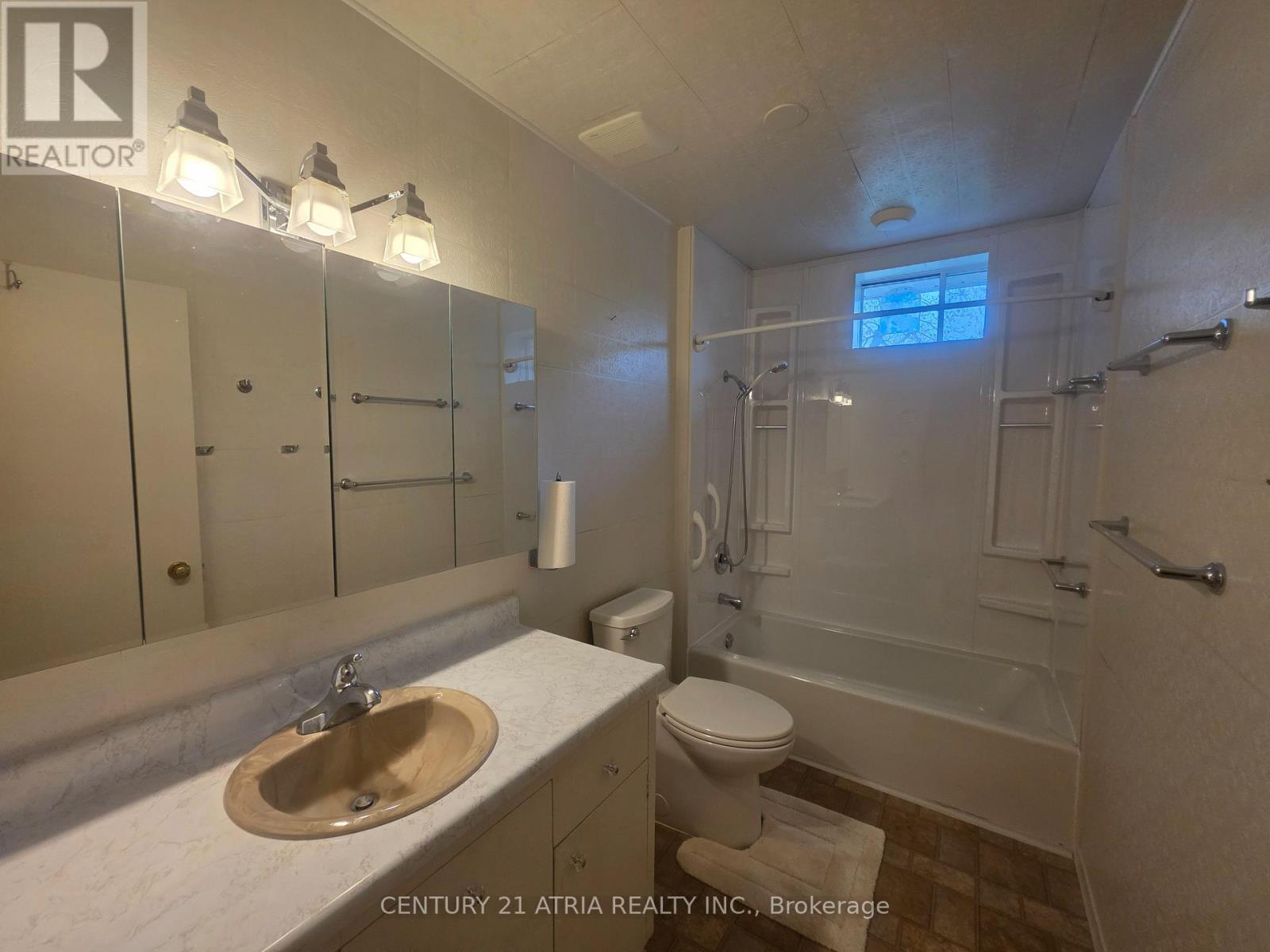 32 Meadowview Avenue, Markham, Ontario  L3T 1K5 - Photo 16 - N13135490