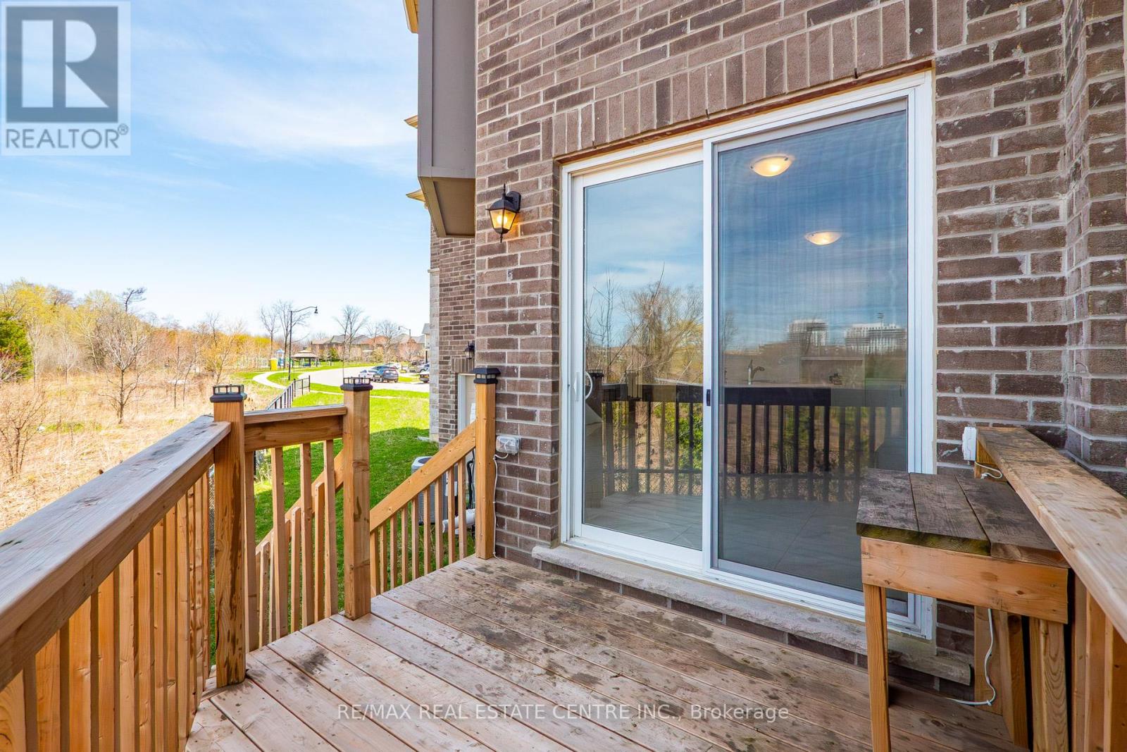 423 Royal West Drive, Brampton, Ontario  L6X 5K1 - Photo 43 - W13112116