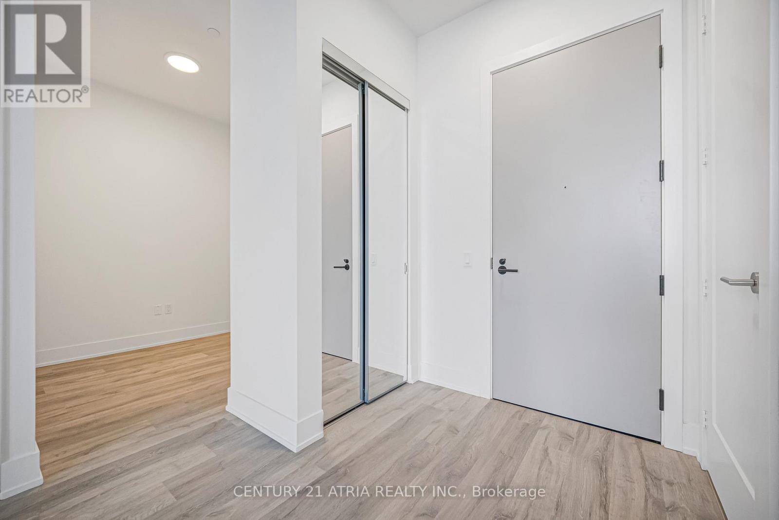 206 - 858 Dupont Street, Toronto, Ontario  M6G 0C1 - Photo 2 - W13134450
