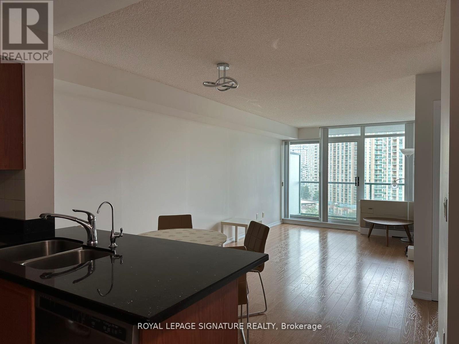 1201 - 5500 Yonge Street, Toronto, Ontario  M2N 7L1 - Photo 3 - C13135726