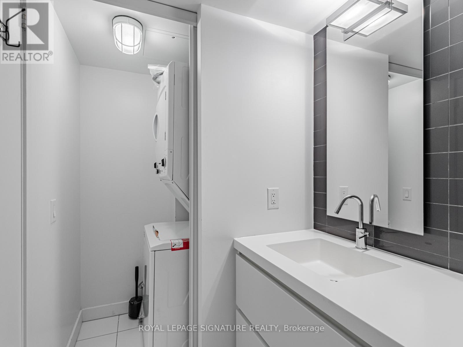815 - 75 Queens Wharf Road, Toronto, Ontario  M5V 0J8 - Photo 12 - C13135762