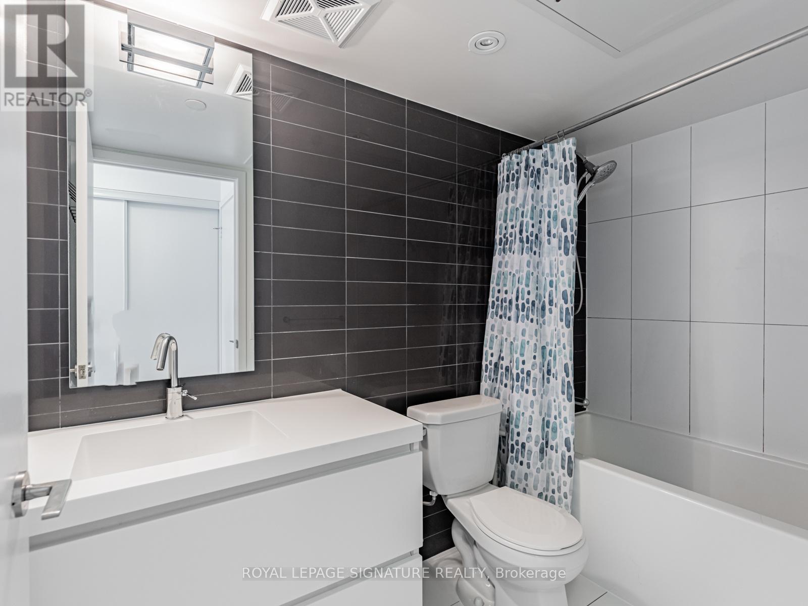 815 - 75 Queens Wharf Road, Toronto, Ontario  M5V 0J8 - Photo 13 - C13135762