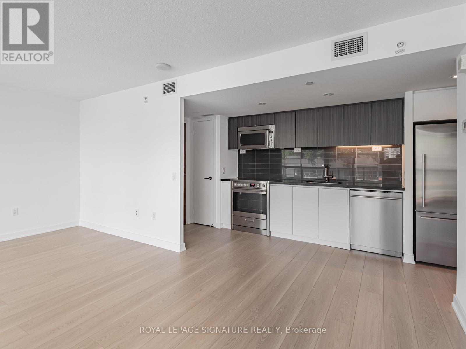 815 - 75 Queens Wharf Road, Toronto, Ontario  M5V 0J8 - Photo 3 - C13135762