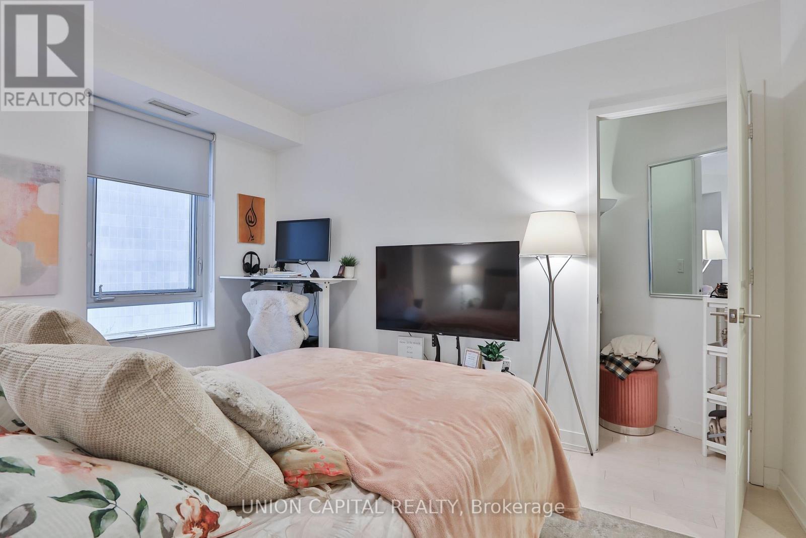 404 - 1 The Esplanade, Toronto, Ontario  M5E 0A8 - Photo 13 - C13135806
