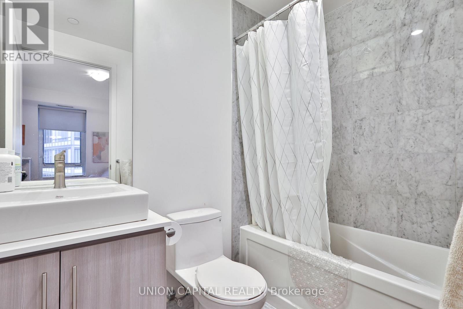 404 - 1 The Esplanade, Toronto, Ontario  M5E 0A8 - Photo 15 - C13135806