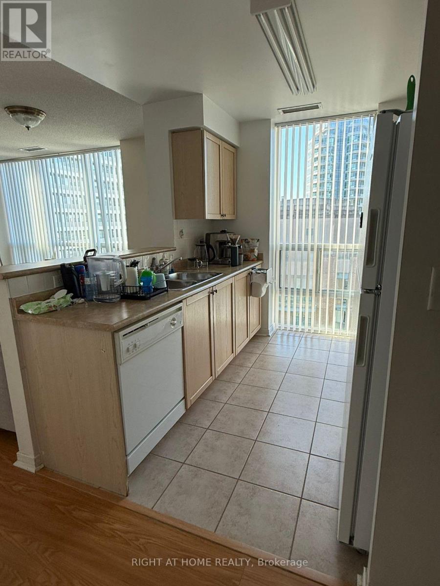 Ph 02 - 26 Olive Avenue N, Toronto, Ontario  M2N 7G7 - Photo 17 - C13135882