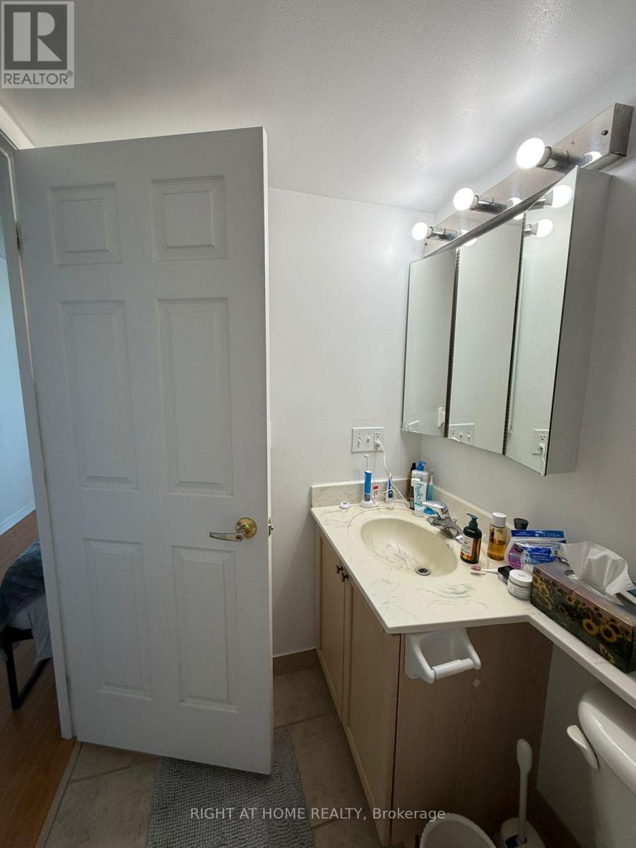 Ph 02 - 26 Olive Avenue N, Toronto, Ontario  M2N 7G7 - Photo 18 - C13135882
