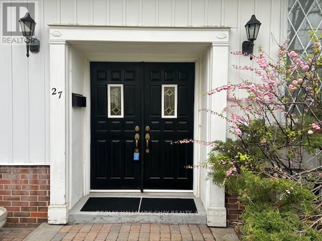 27 Elfreda Boulevard, Toronto, Ontario  M1L 4L5 - Photo 2 - E13135708