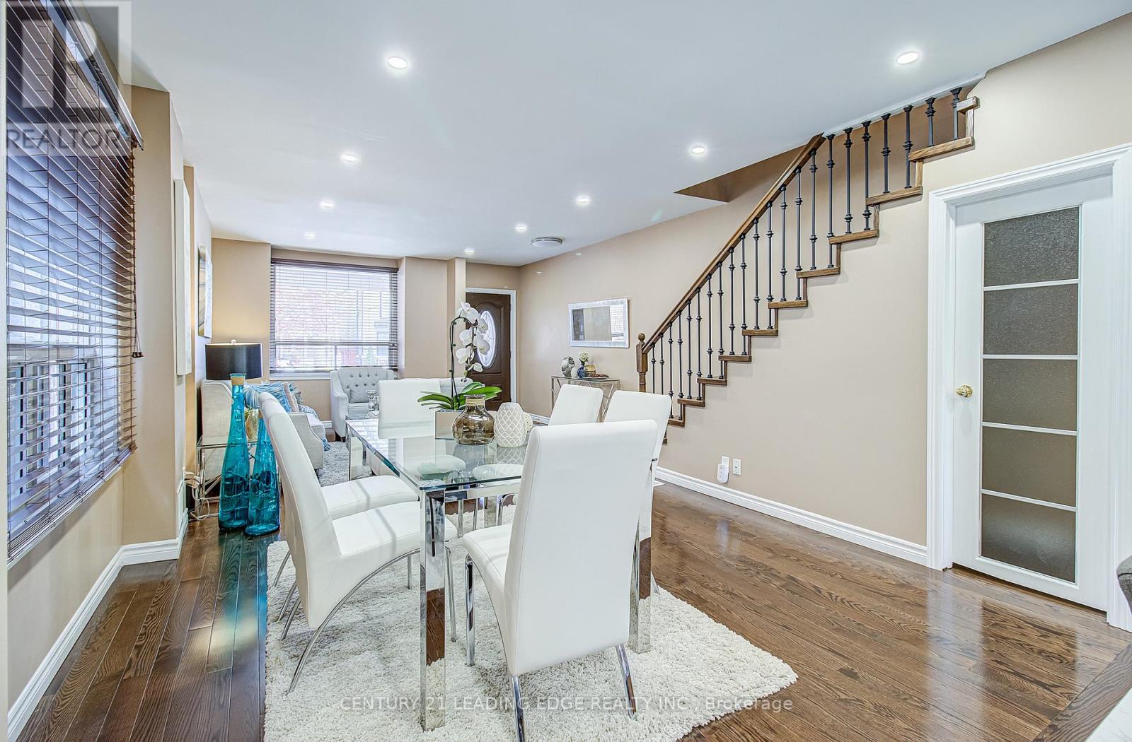 106 Parkmount Road, Toronto, Ontario M4J 4V4 - Photo 12 - E13135784