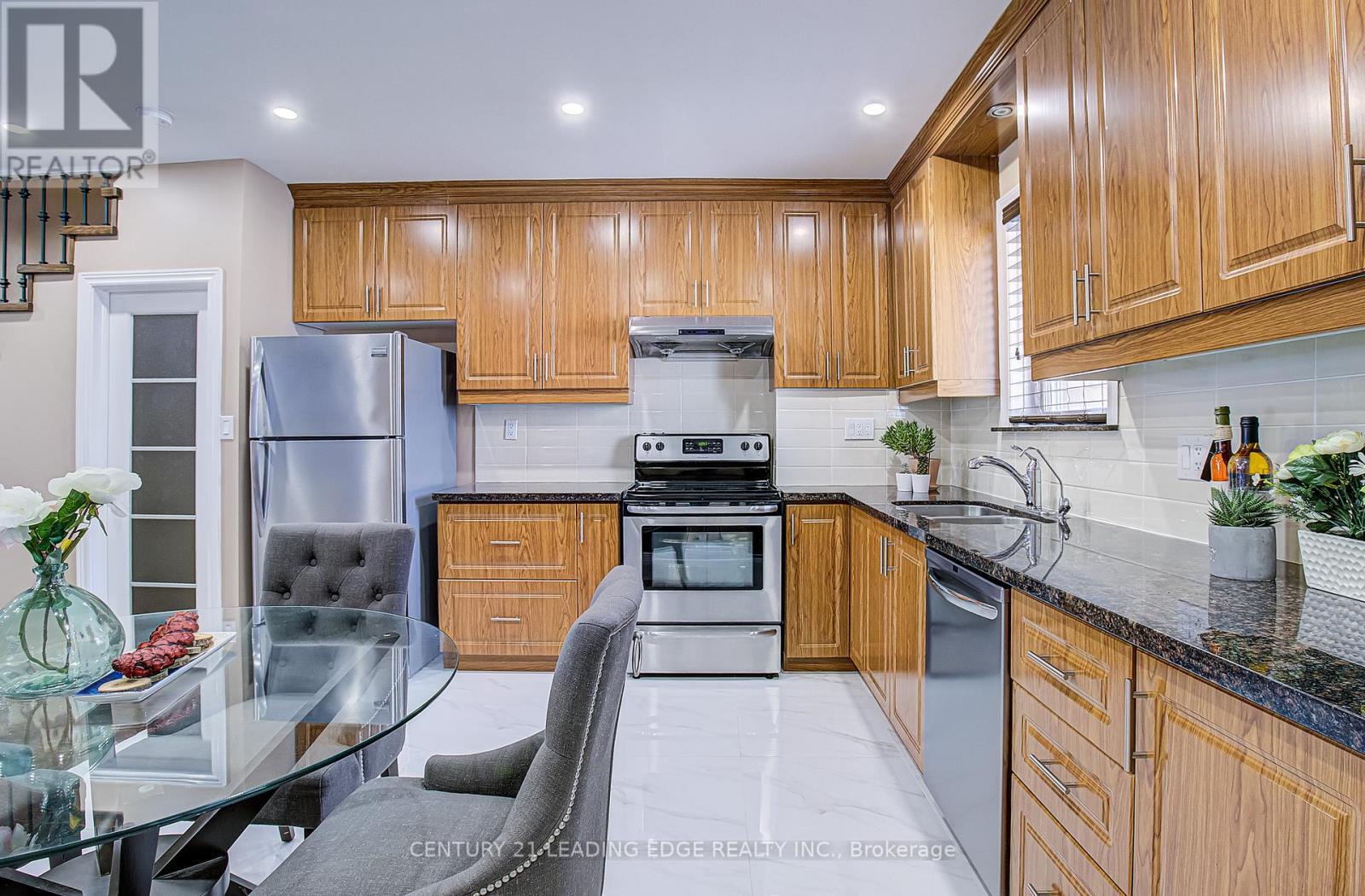 106 Parkmount Road, Toronto, Ontario M4J 4V4 - Photo 13 - E13135784