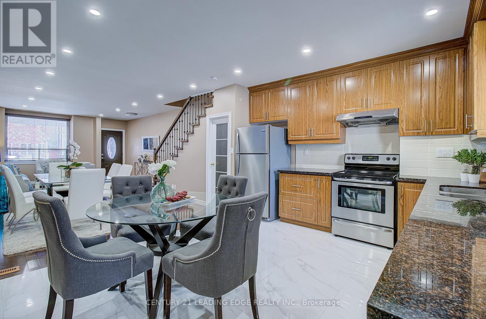 106 Parkmount Road, Toronto, Ontario M4J 4V4 - Photo 14 - E13135784